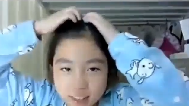 1대1 맞춤형 화상영어 수업을 진행하는 장면